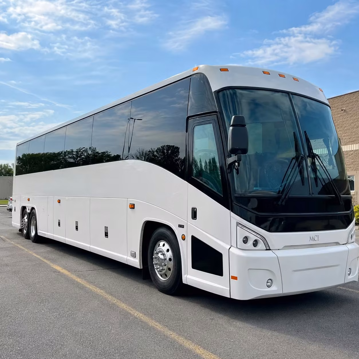 charterbuslewisville com makes finding a bus to moody center or austin concerts simple