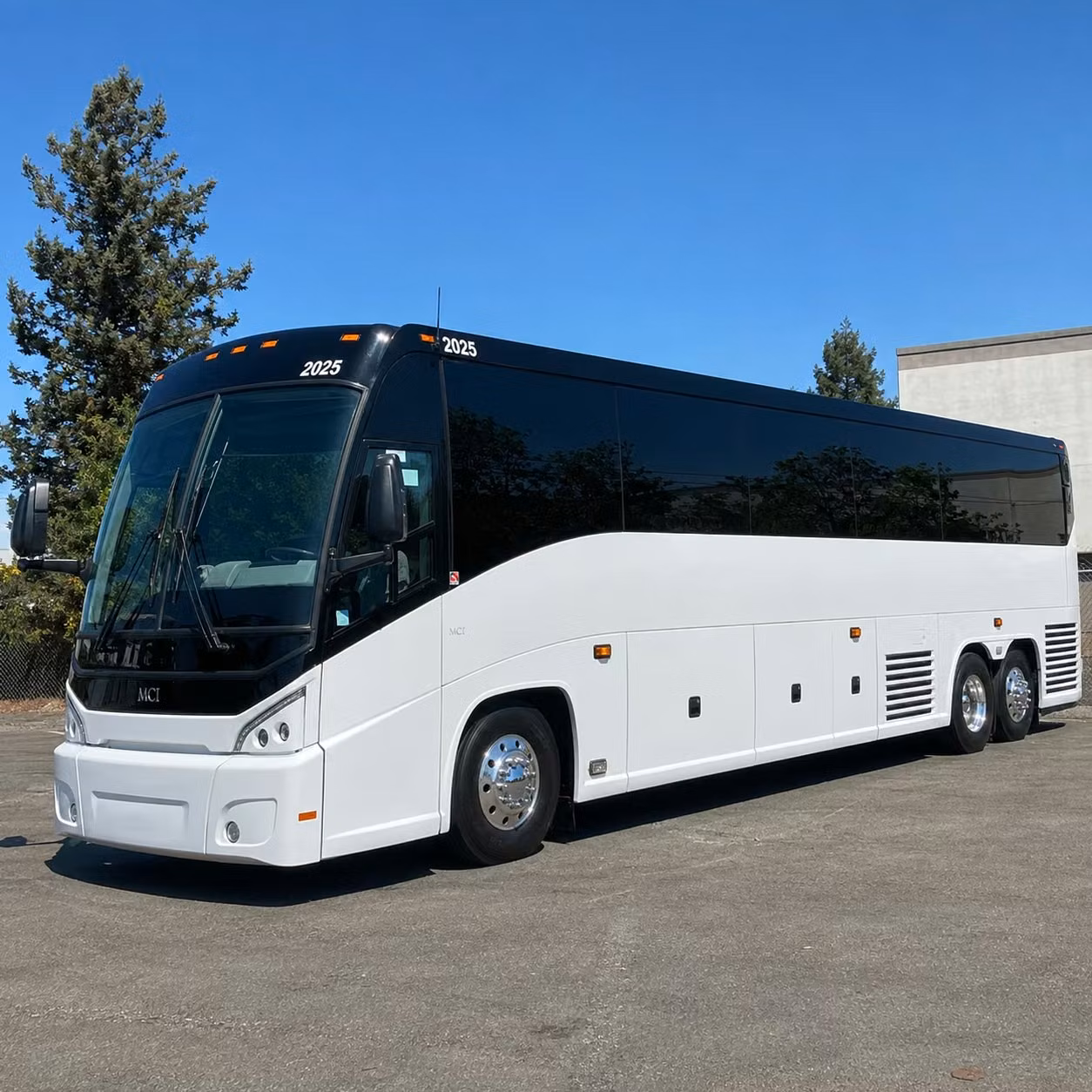 concert bus rentals to dos equis pavilion and nearby dallas venues